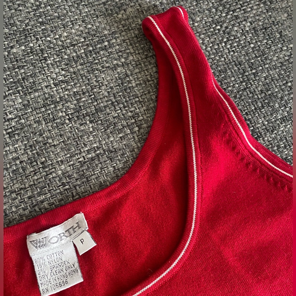 Cute cropped rubbed red tank